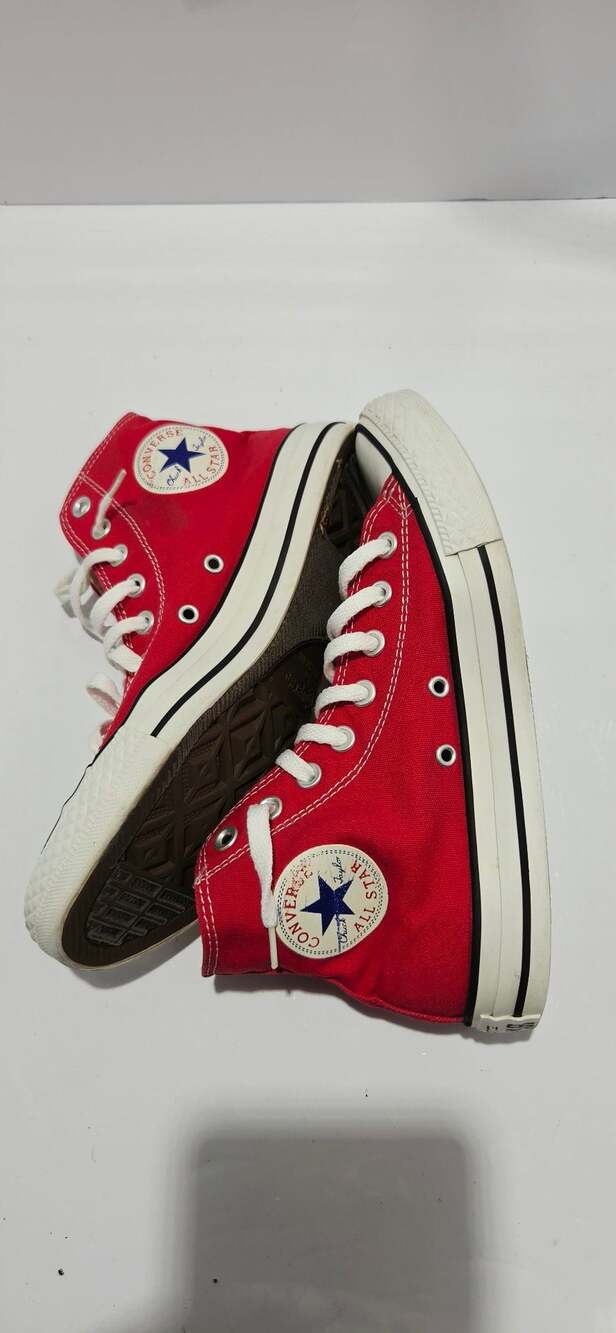 Converse Chuck Taylor All Star High Top Unisex Red Canvas Sneakers M9621 - Picture 2 of 6
